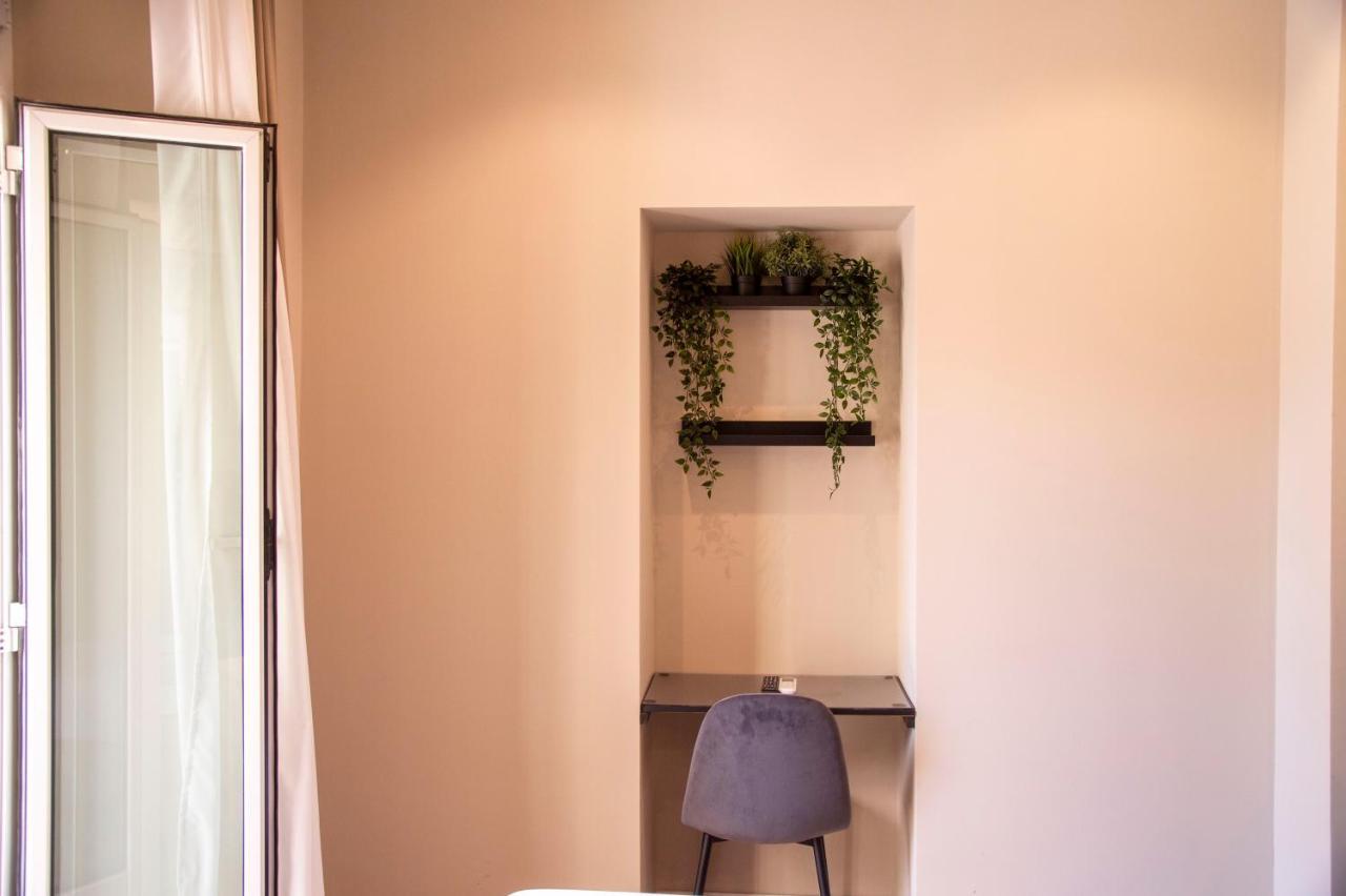Ad Suites Tritone Rome Bagian luar foto